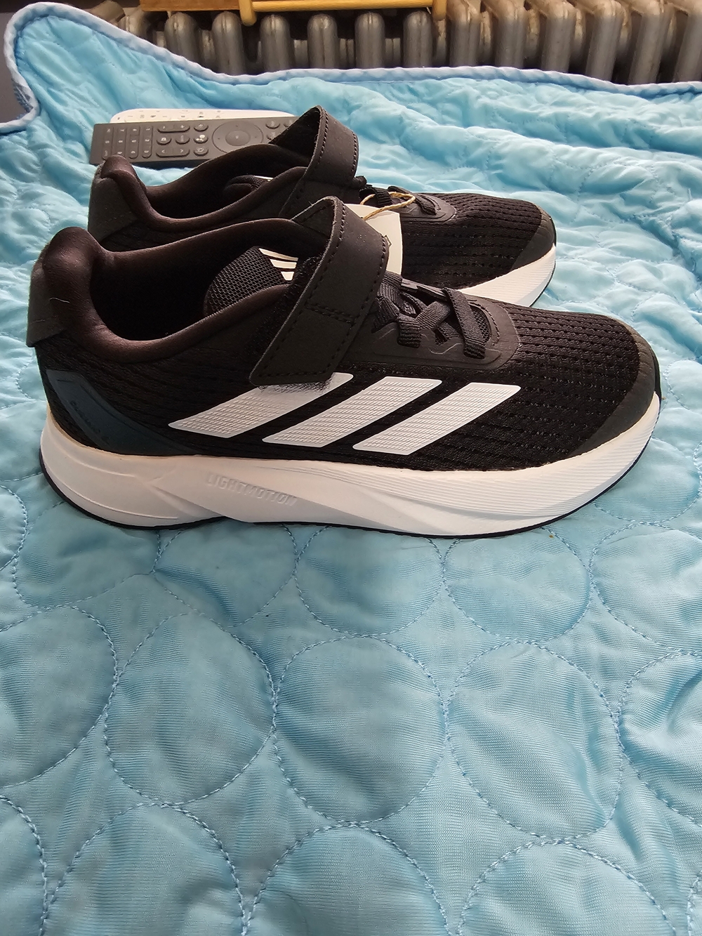 DURAMO SL EL K boys Black & White Kids Athletic Sneakers - Lightweight Comfort